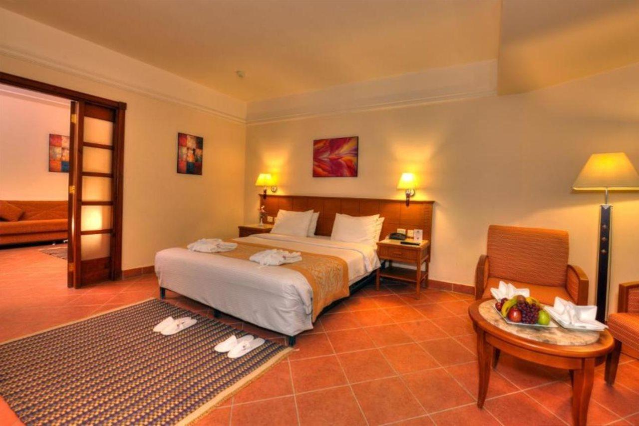 Charmillion Gardens Aquapark Hotel Sharm el-Sheikh Luaran gambar A room at the hotel